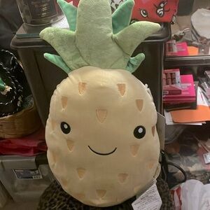 🍍Forever 21 Home super soft plush pineapple accent throw pillow NWT